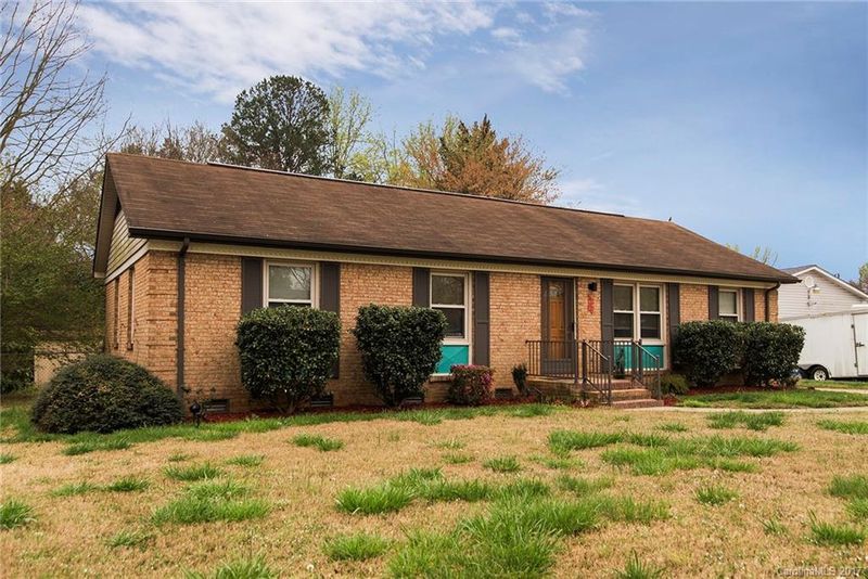 6212 Old Coach Rd, Charlotte, NC 28215