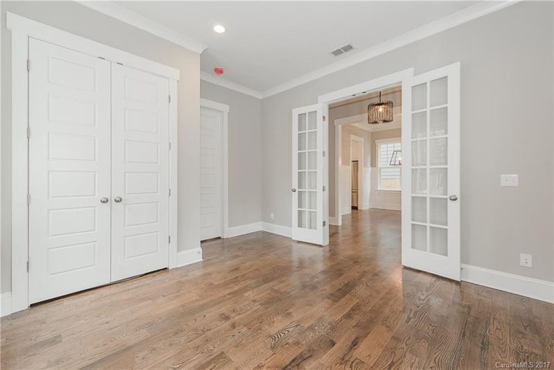 3021 Commonwealth Ave, Charlotte, NC 28205