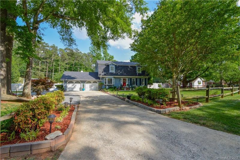 7148 Pitchfork Ln, Mint Hill, NC 28227