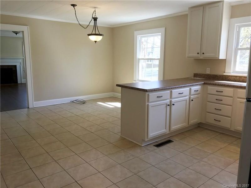 205 E 13th St, Kannapolis, NC 28083