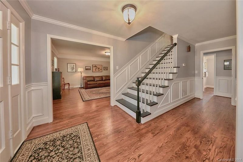 7320 Old Oak Ln, Mint Hill, NC 28227