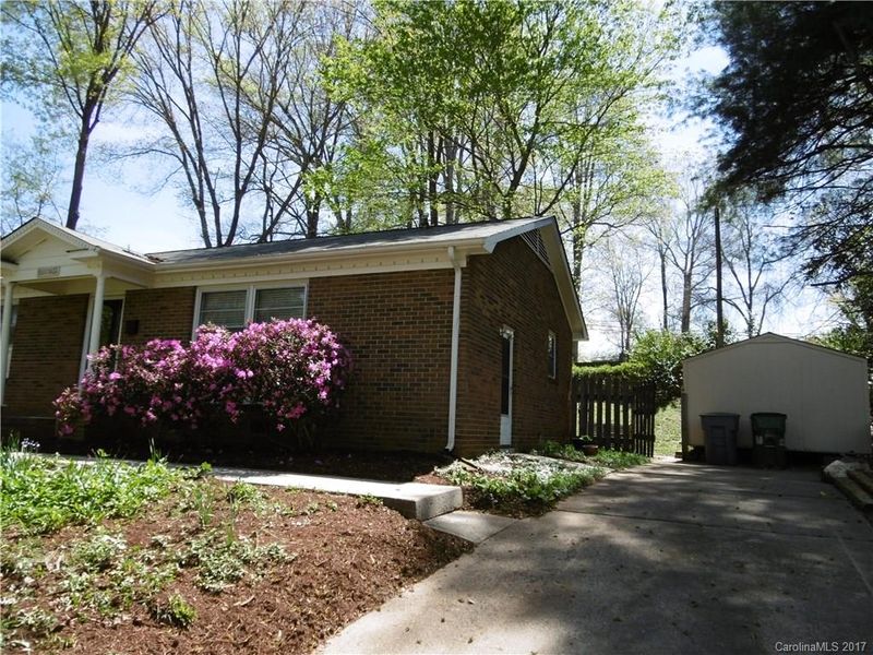 3636 Enfield Rd, Charlotte, NC 28205