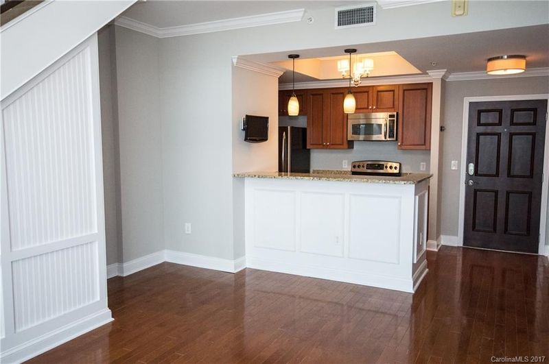 300 W 5th St #635, Charlotte, NC 28202
