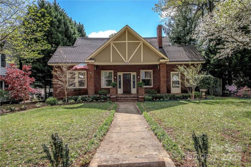 1715 Park Rd, Charlotte, NC 28203