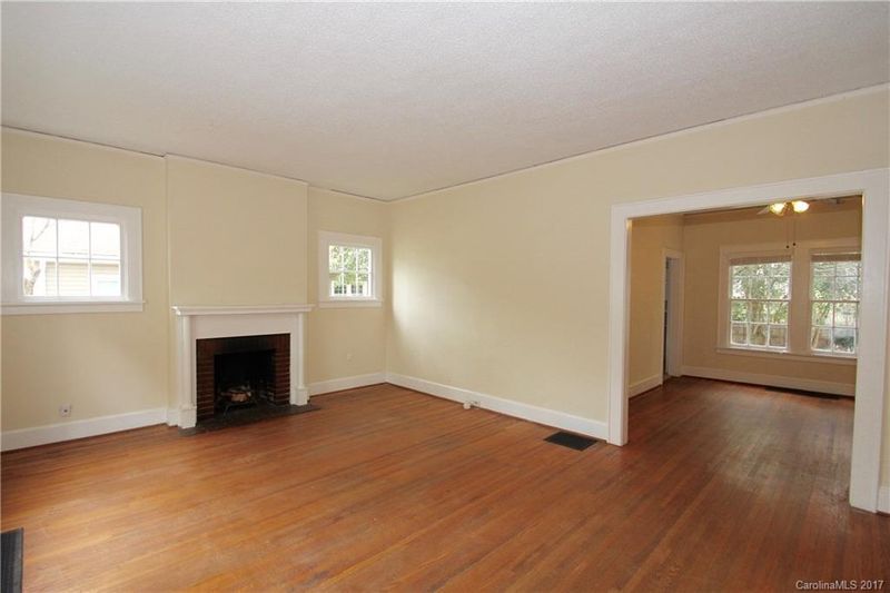 1817 Club Rd, Charlotte, NC 28205