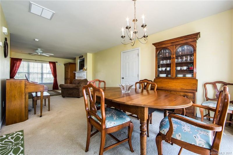 10806 Traders Ct, Davidson, NC 28036