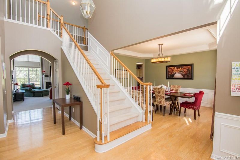 9415 Linden Tree Ln, Charlotte, NC 28277
