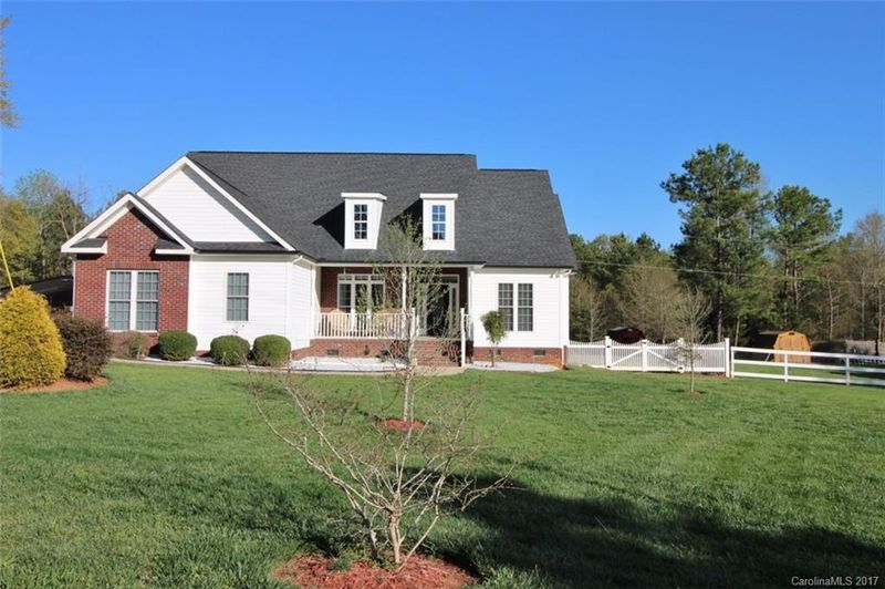 140 Springdale Rd E, Rock Hill, SC 29730