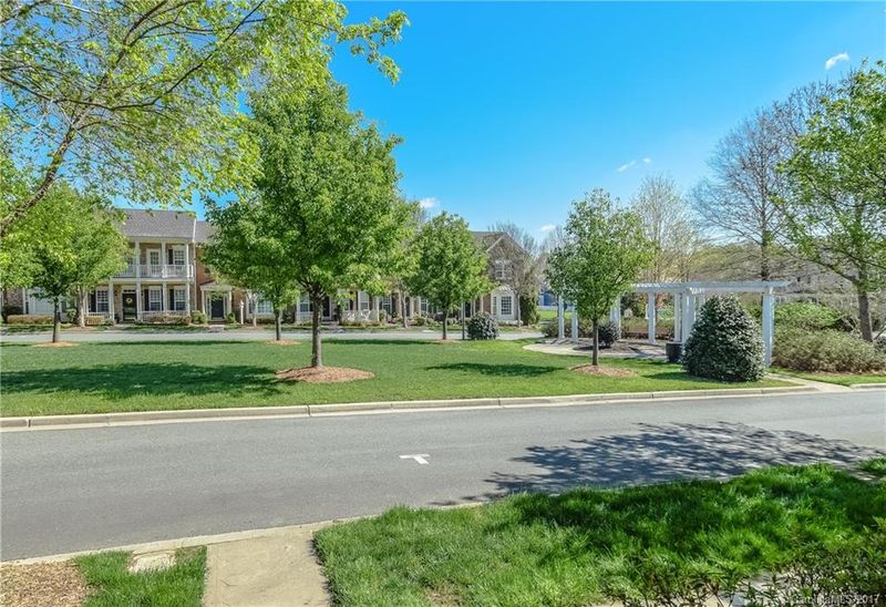 240 S Faulkner Way #171, Davidson, NC 28036