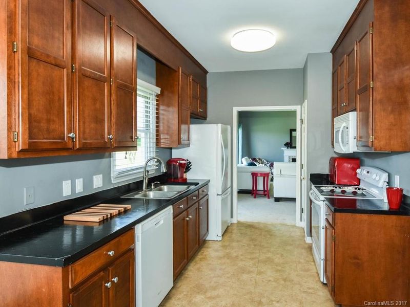 2552 Middlebridge Ln #3, Charlotte, NC 28270