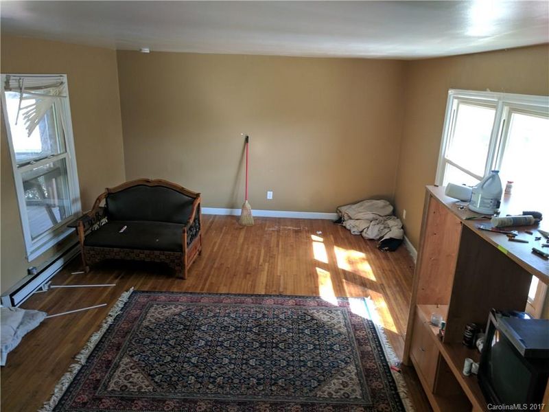 6401 Barrington Dr, Charlotte, NC 28215