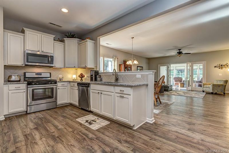 16124 Commodore Dr, Lancaster, SC 29720
