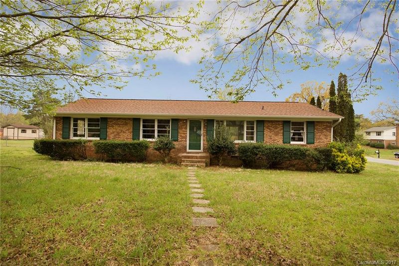 209 Donna Ave, Gastonia, NC 28052