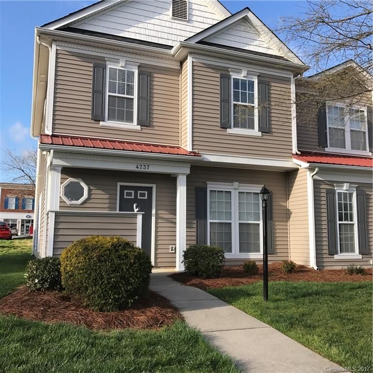 4237 Town Center Rd #212, Harrisburg, NC 28075