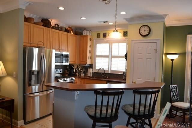4908 S Hill View Dr, Charlotte, NC 28210