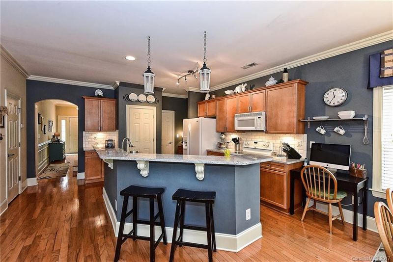 3041 Ivy Brook Pl, Matthews, NC 28104