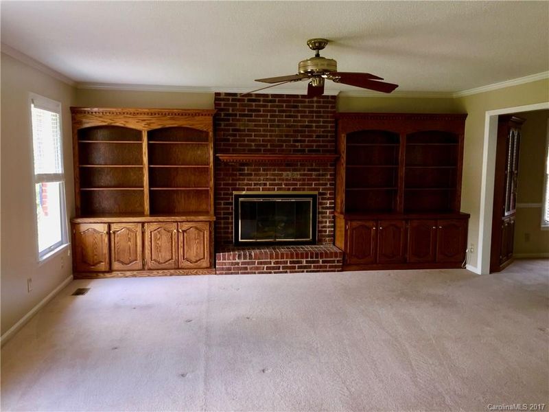 123 Crossing Ave, Belmont, NC 28012