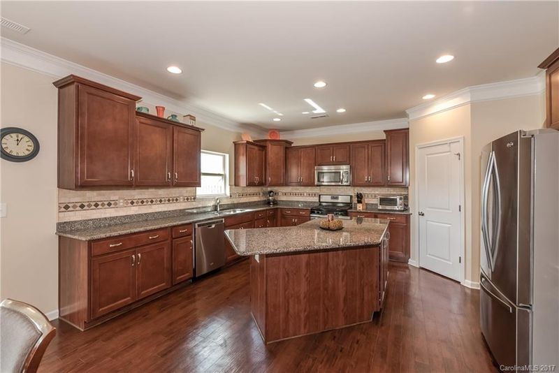 5517 Marchetti Dr, Waxhaw, NC 28173