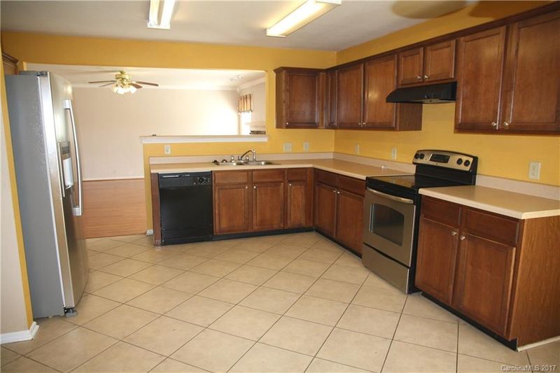 105 Bennett Trail Dr, Mount Holly, NC 28120