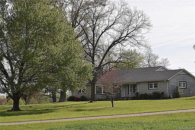6266 Startown Rd, Maiden, NC 28650