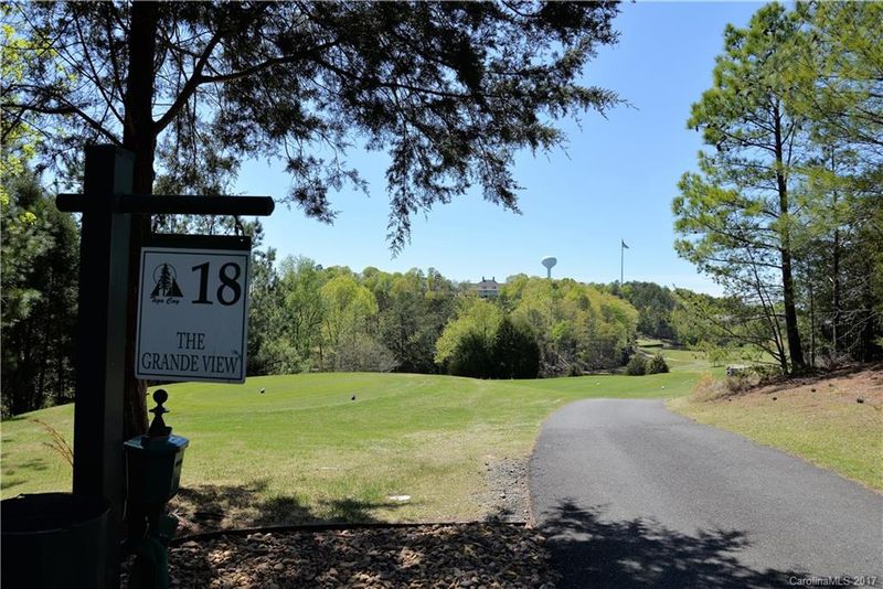 735 Fairway Point Dr, Tega Cay, SC 29708