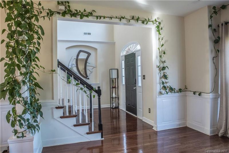 2930 Patten Hill Dr, Matthews, NC 28105