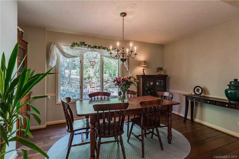 45 Oak Leaf Rd, Clover, SC 29710