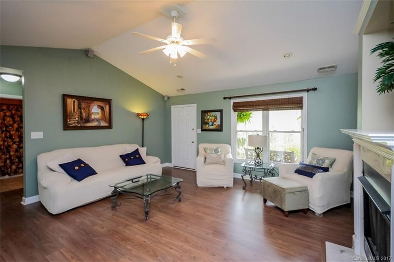 7345 Hagers Hollow Dr, Denver, NC 28037