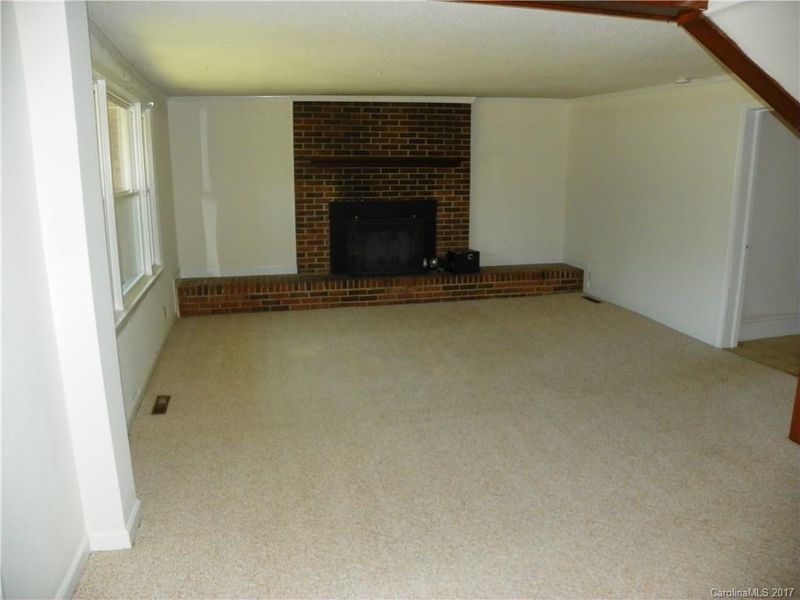 715 Crestmont St, Concord, NC 28025