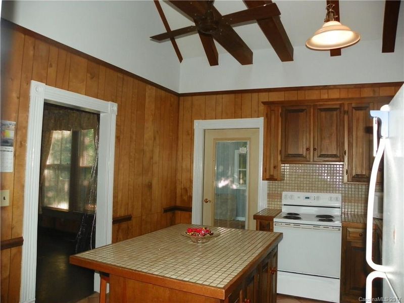 8771 E Franklin St, Mount Pleasant, NC 28124