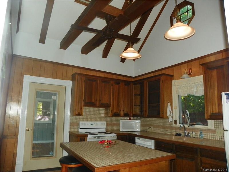 8771 E Franklin St, Mount Pleasant, NC 28124