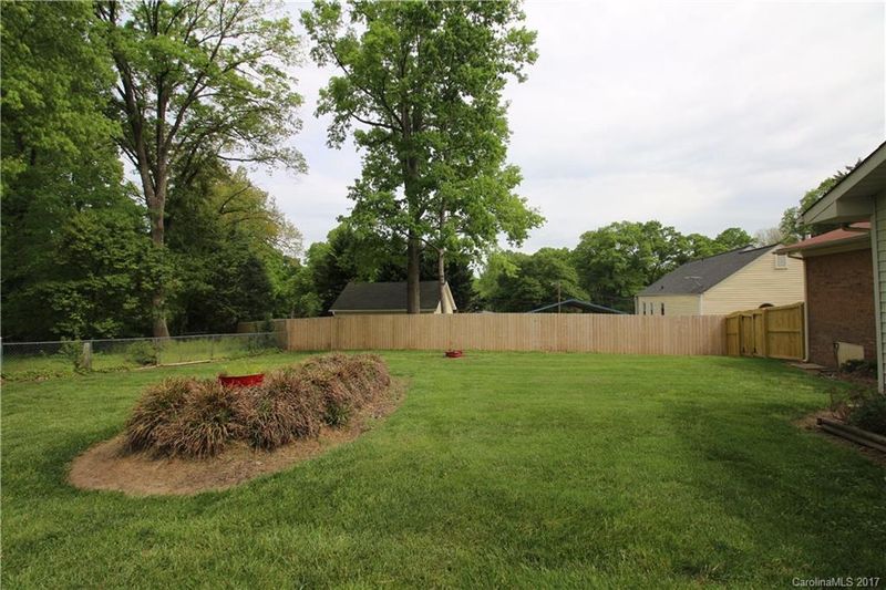 51 Circle Dr, Concord, NC 28025