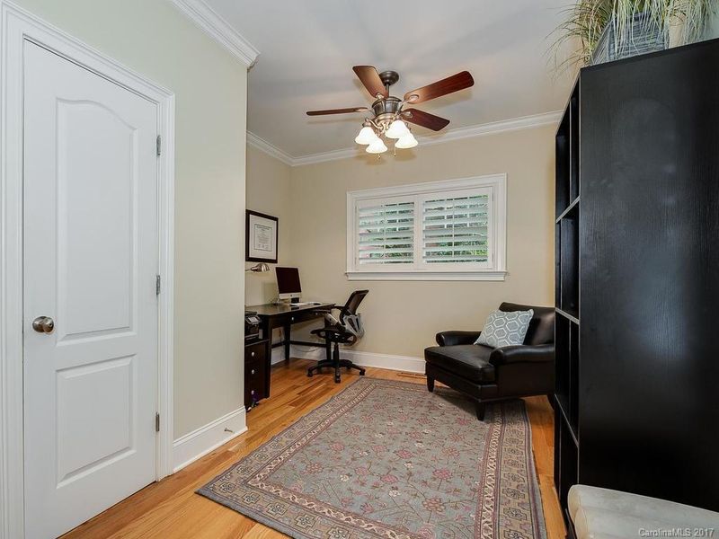 3422 Windsor Dr, Charlotte, NC 28209