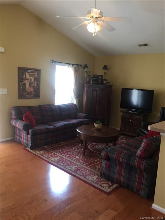 138 Milroy Ln, Mooresville, NC 28115