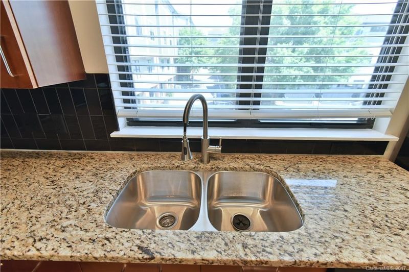 925 E 7th St #925, Charlotte, NC 28204