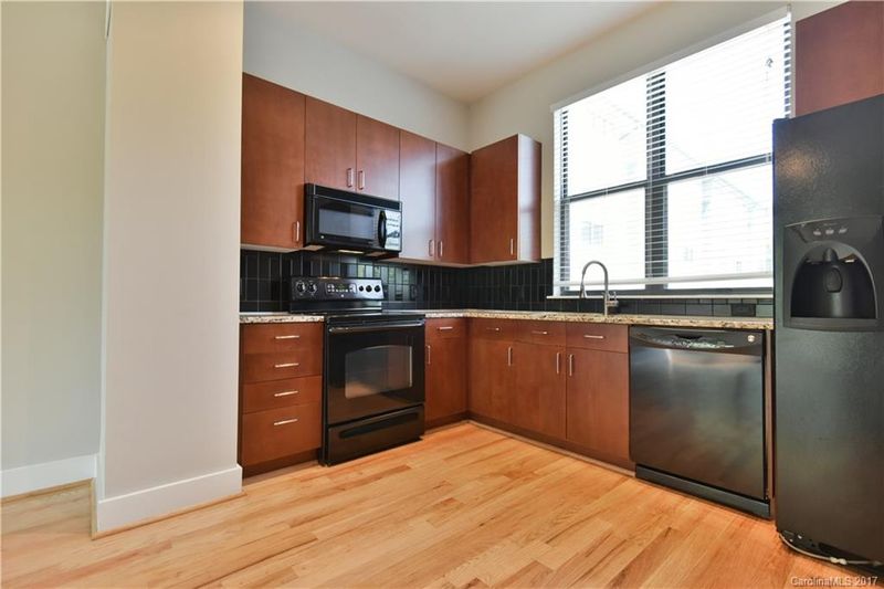 925 E 7th St #925, Charlotte, NC 28204