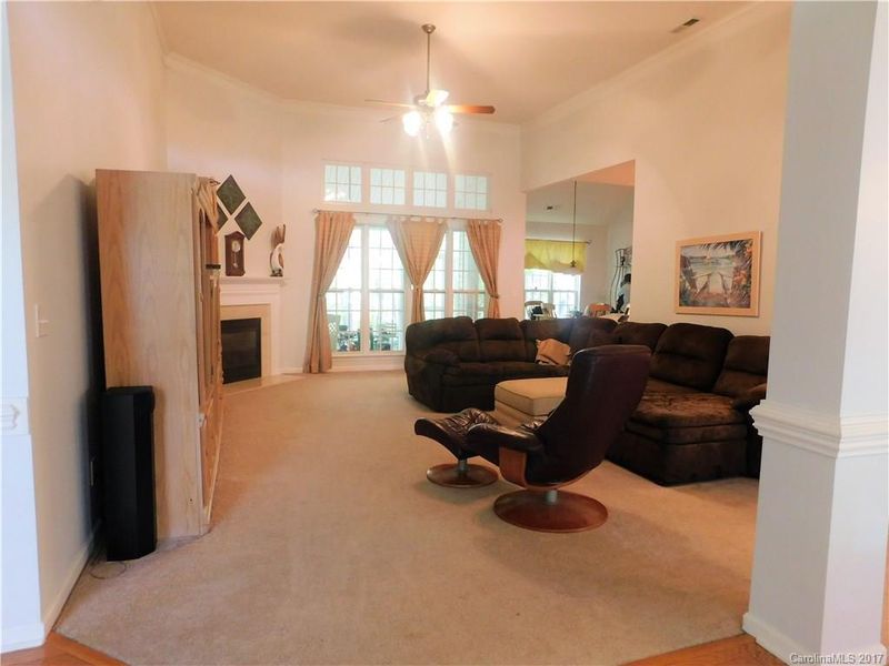121 Forest Glen Rd, Mooresville, NC 28115