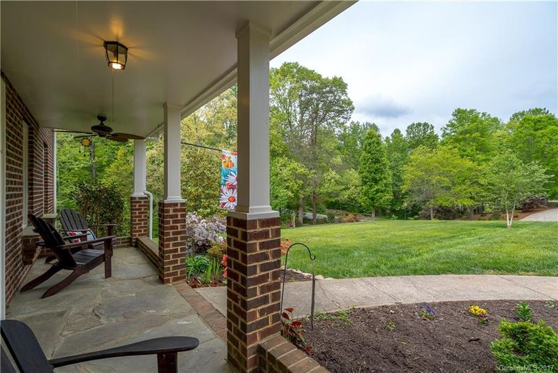 5136 Mountain Point Ln, Charlotte, NC 28216