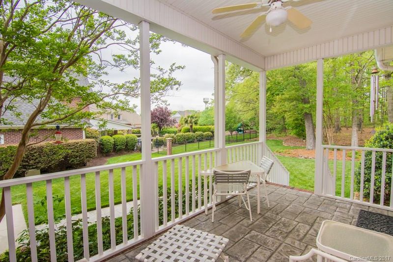 6618 Fox Ridge Cir, Davidson, NC 28036