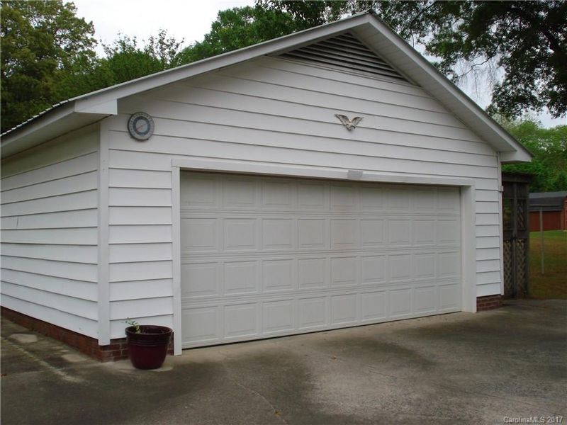726 Forest St NW, Concord, NC 28025
