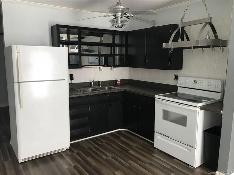433 Brevard St #8, Statesville, NC 28677