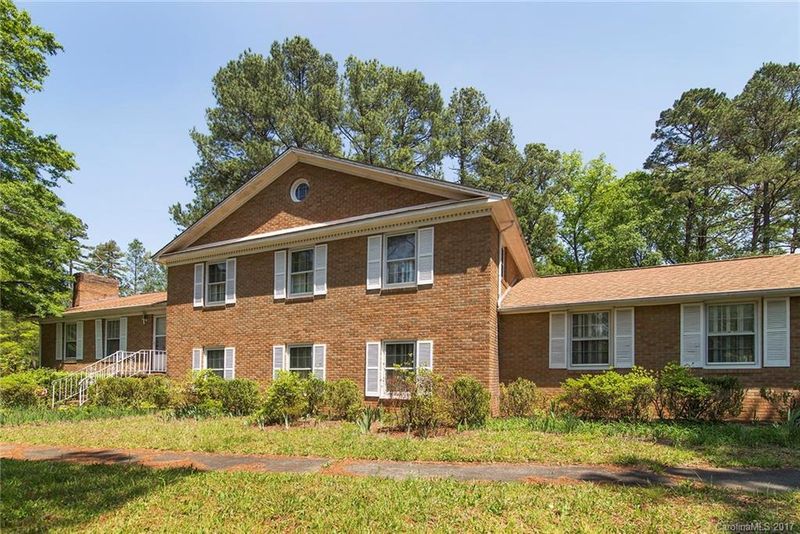 425 Crestside Dr SE, Concord, NC 28025