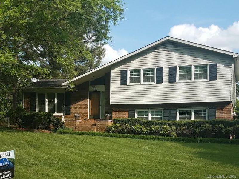 112 Cottonwood Dr, Mount Holly, NC 28120