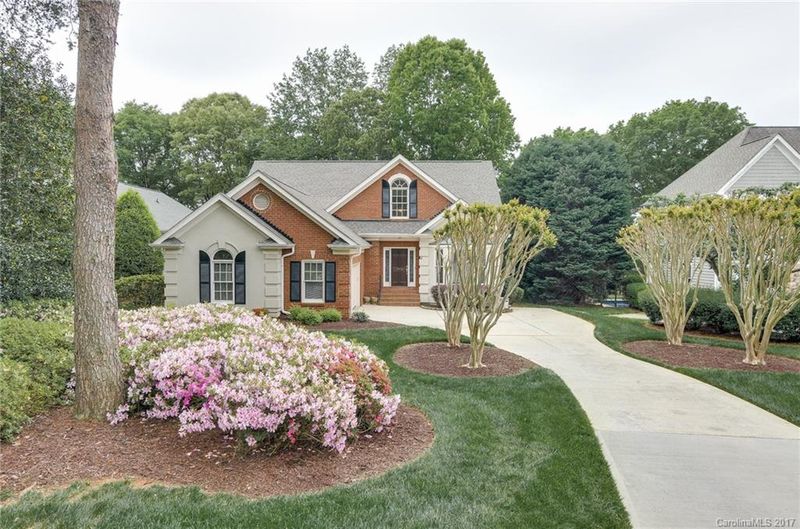 17112 Niblick Ln, Cornelius, NC 28031