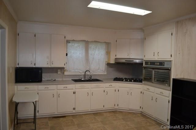 1470 Kings Cir, Lancaster, SC 29720