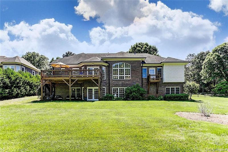 5509 Mountain Point Ln, Charlotte, NC 28216