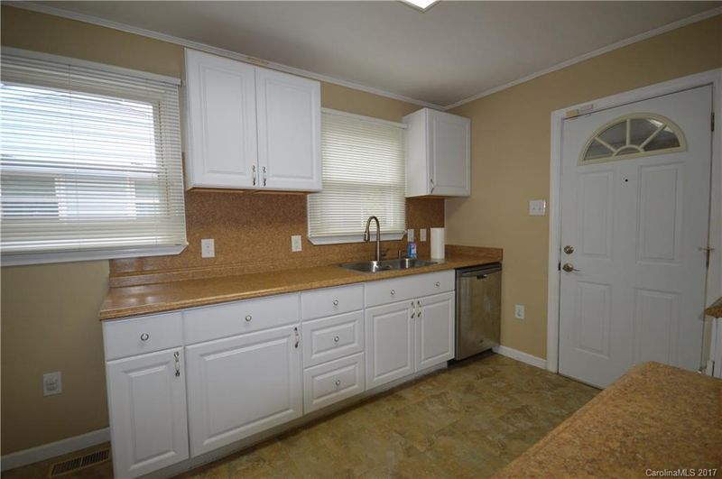 1912 Jennings St, Charlotte, NC 28216