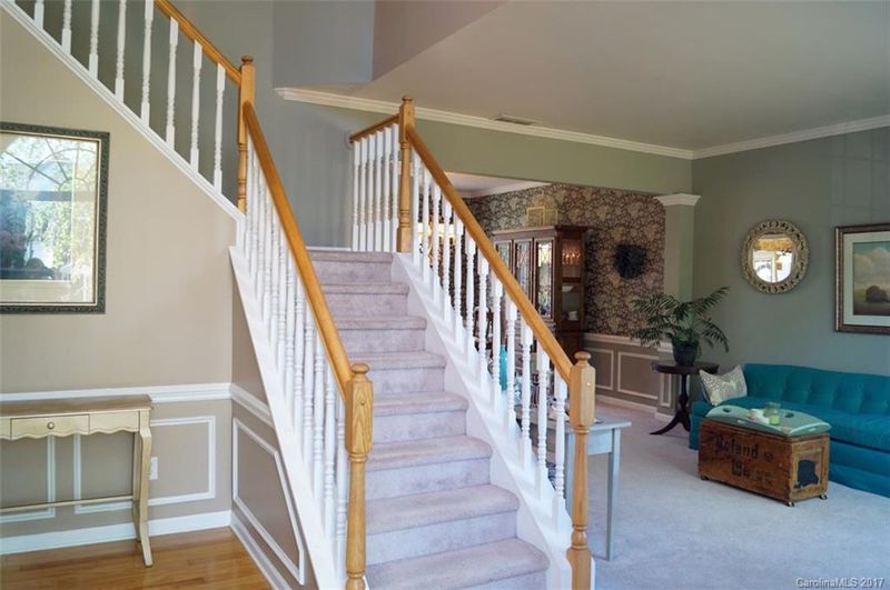 2236 Winthorp Ridge Rd, Charlotte, NC 28270