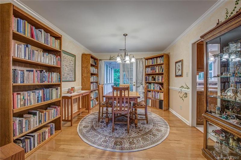 3209 Ivy Creek Rd, Gastonia, NC 28056