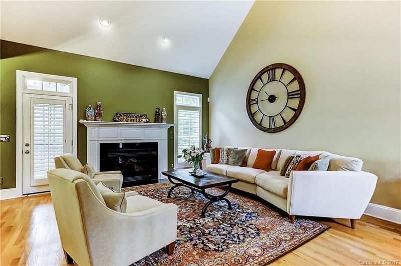 11305 Whispering Leaf Ct, Mint Hill, NC 28227